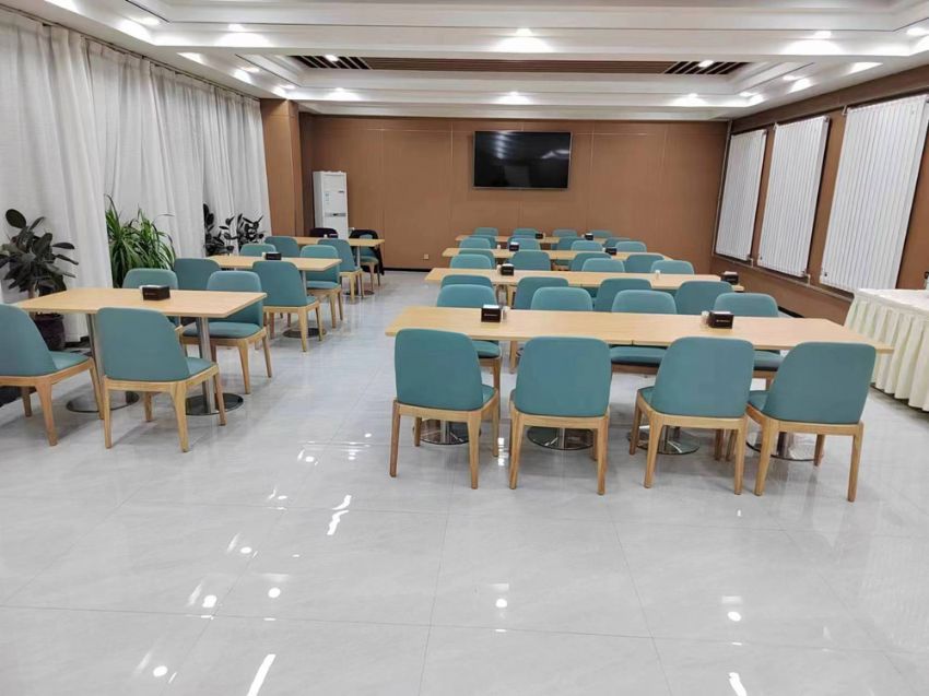 點擊查看詳細信息<br>標題：餐桌椅案例 閱讀次數(shù)：583