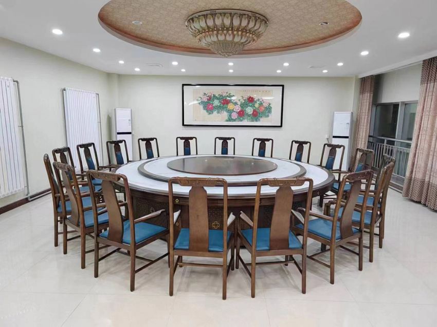 點擊查看詳細信息<br>標(biāo)題：餐桌椅案例 閱讀次數(shù)：550